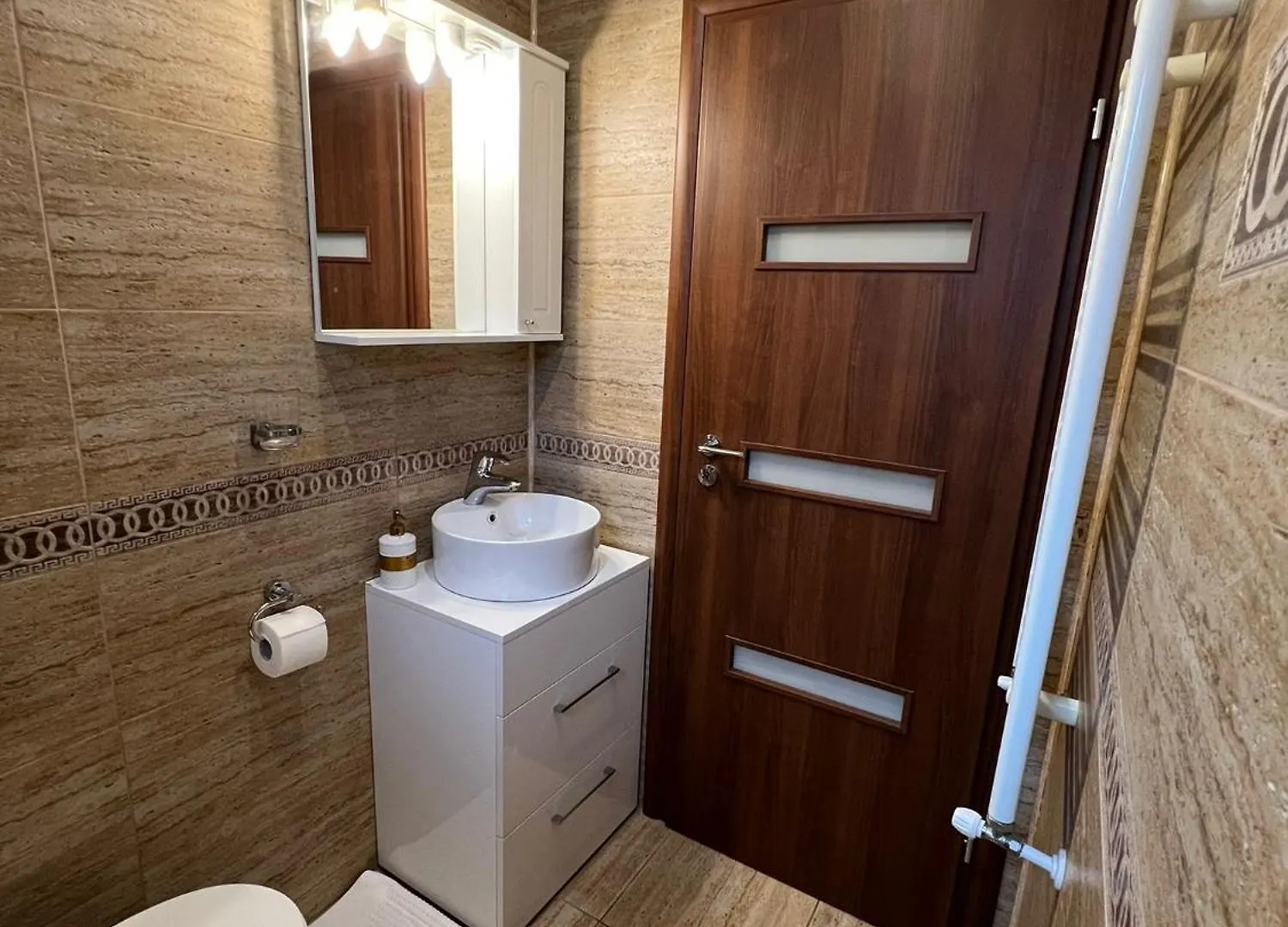 Aparthotel Brown Бухарест